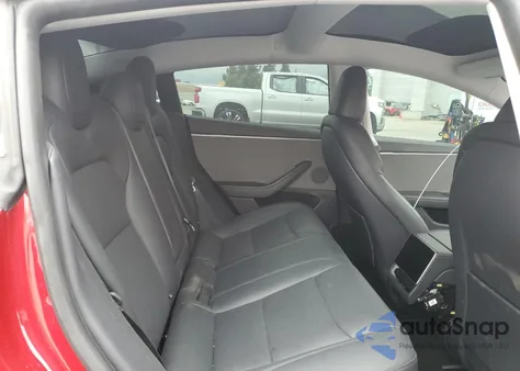 2024 Tesla Model 3 z USA, uszkodzony, nr VIN 5YJ3E1EA2RF748155